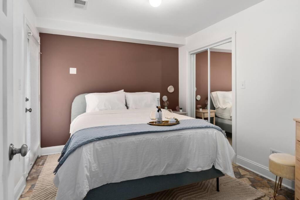 Upscale 2Br Apartment With Patio Washington Exteriör bild