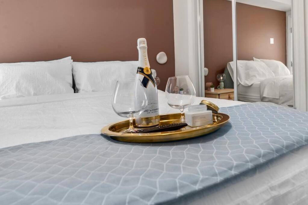 Upscale 2Br Apartment With Patio Washington Exteriör bild